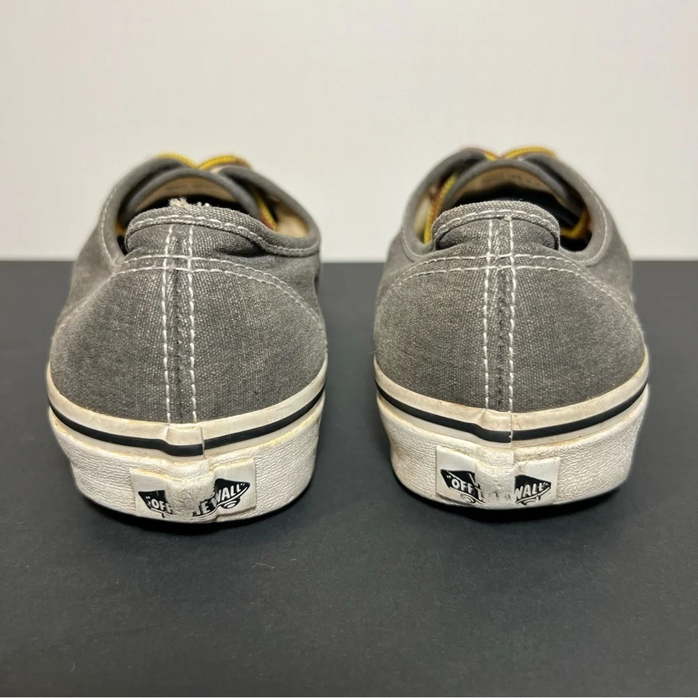 Vans unisex authentic